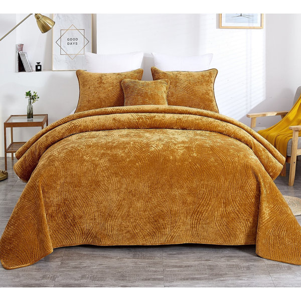 Everly Quinn Jeb Gold/ Yellow Poly Velvet Coverlet / Bedspread Set